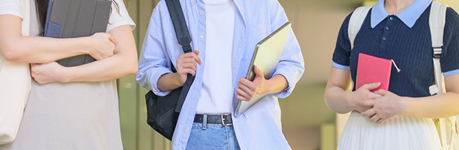 「大学は何歳まで入れる?受験の年齢制限や同級生との接し方について解説」サムネイル画像